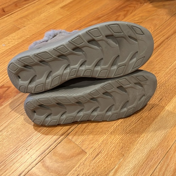 SKETCHERS FAUX FUR TRIM ANKLE BOOTS - Picture 5 of 6